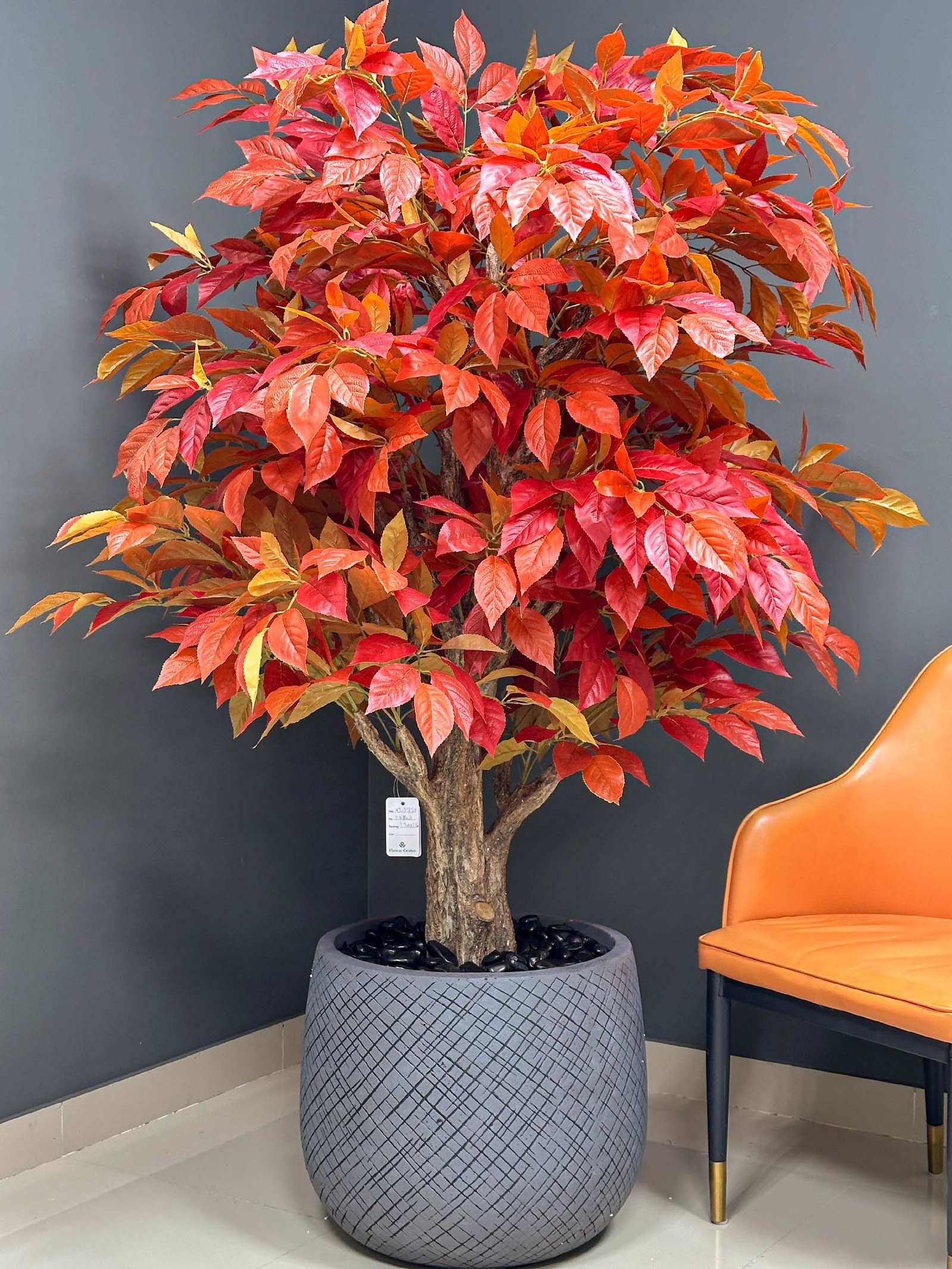 Create a cozy atmosphere with our Artificial Decorative Tree with Autumn Leaves. A striking addition that suits homes and commercial spaces perfectly!