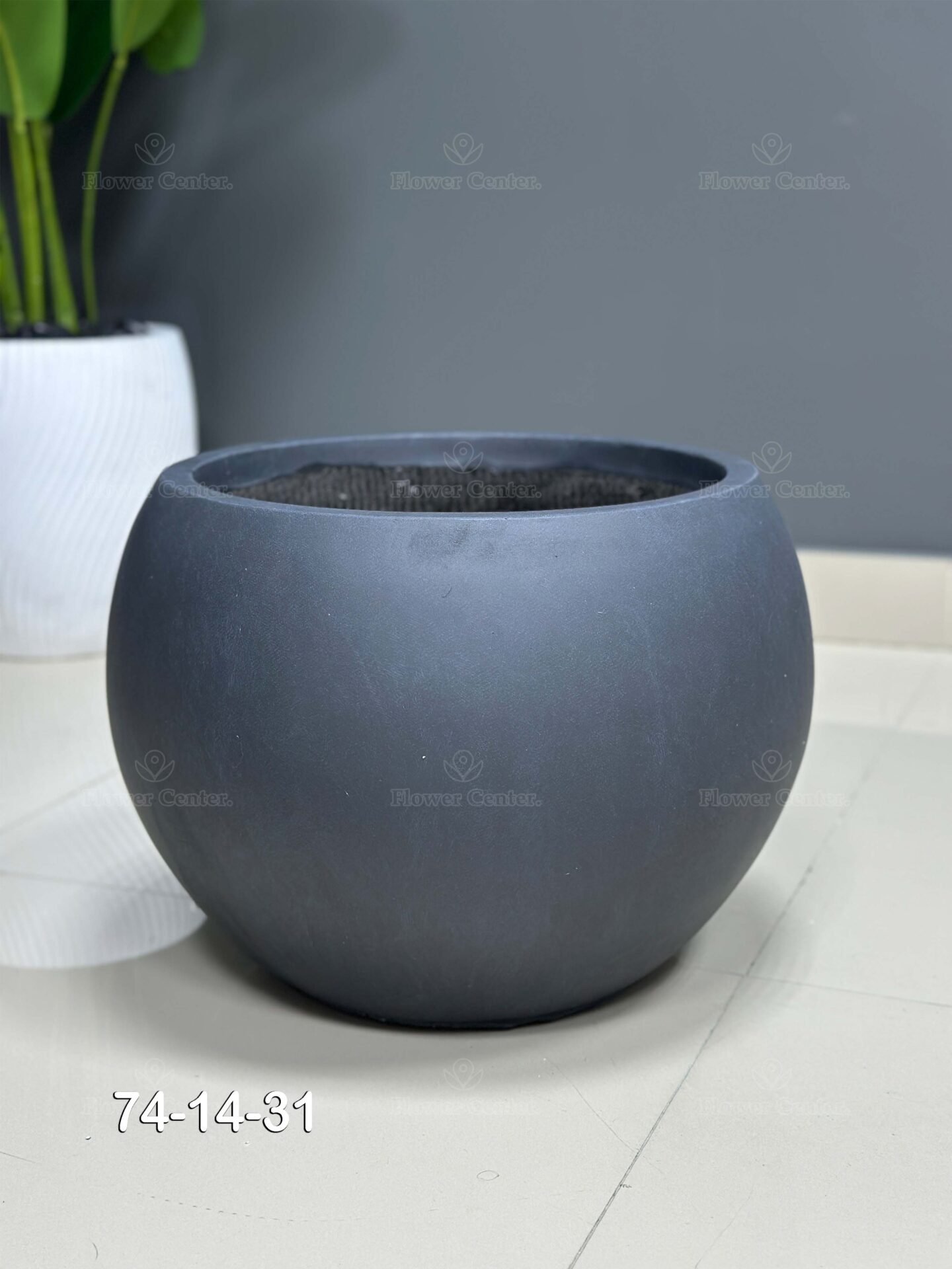 Fiberglass Pot 31cm