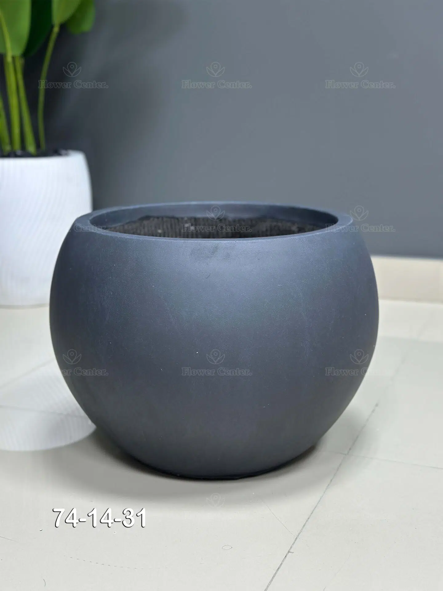 Fiberglass Pot 31cm