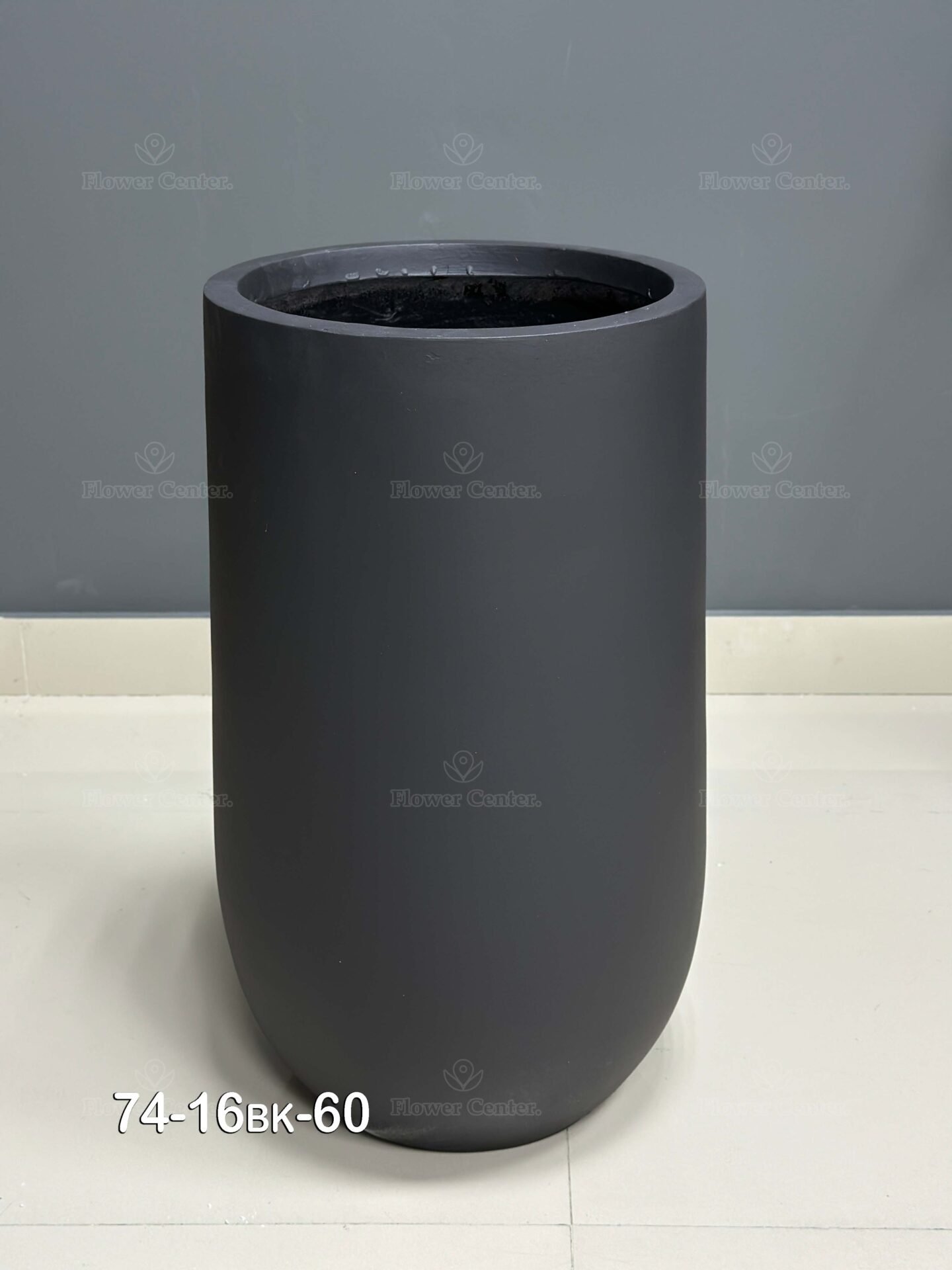 Fiberglass Black Pot 60cm
