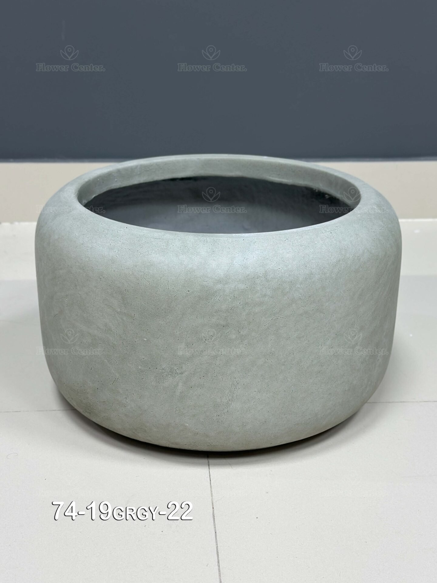 Fiberglass Grey Pot 20cm