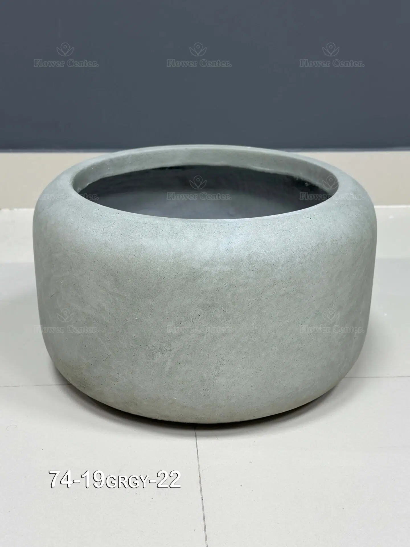 Fiberglass Grey Pot 20cm