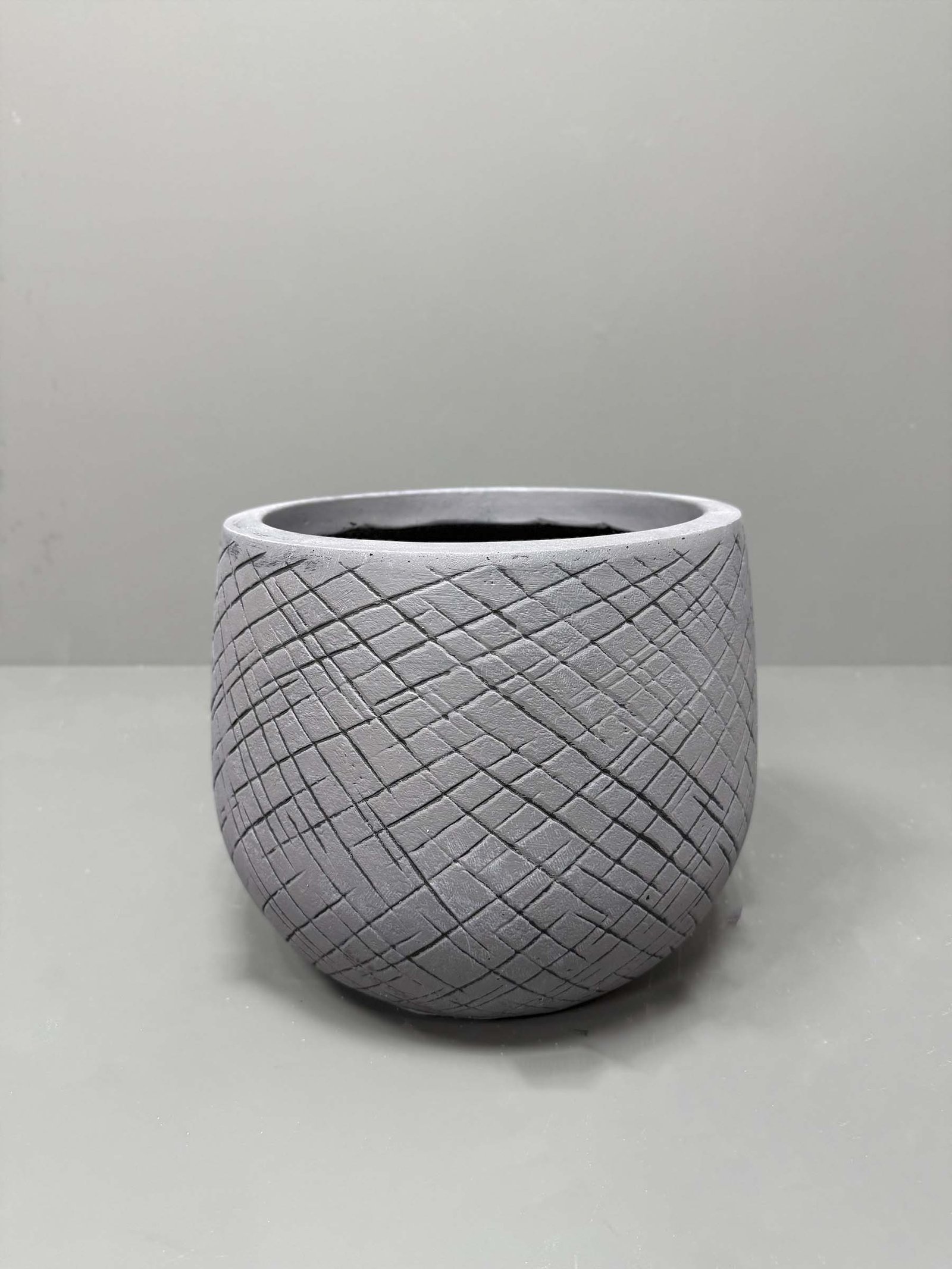 Fiberglass Pot 23cm