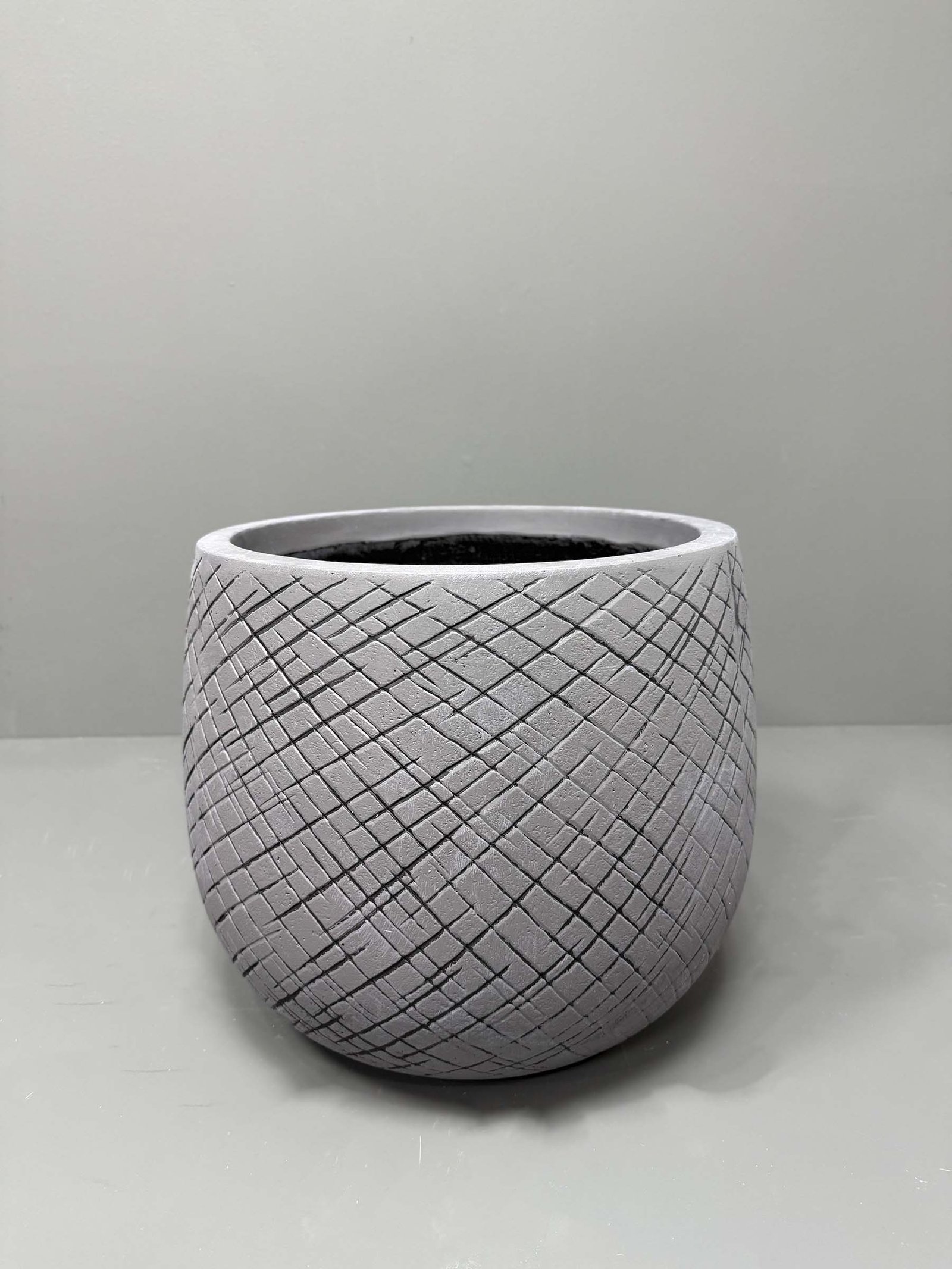 Fiberglass Pot 32cm