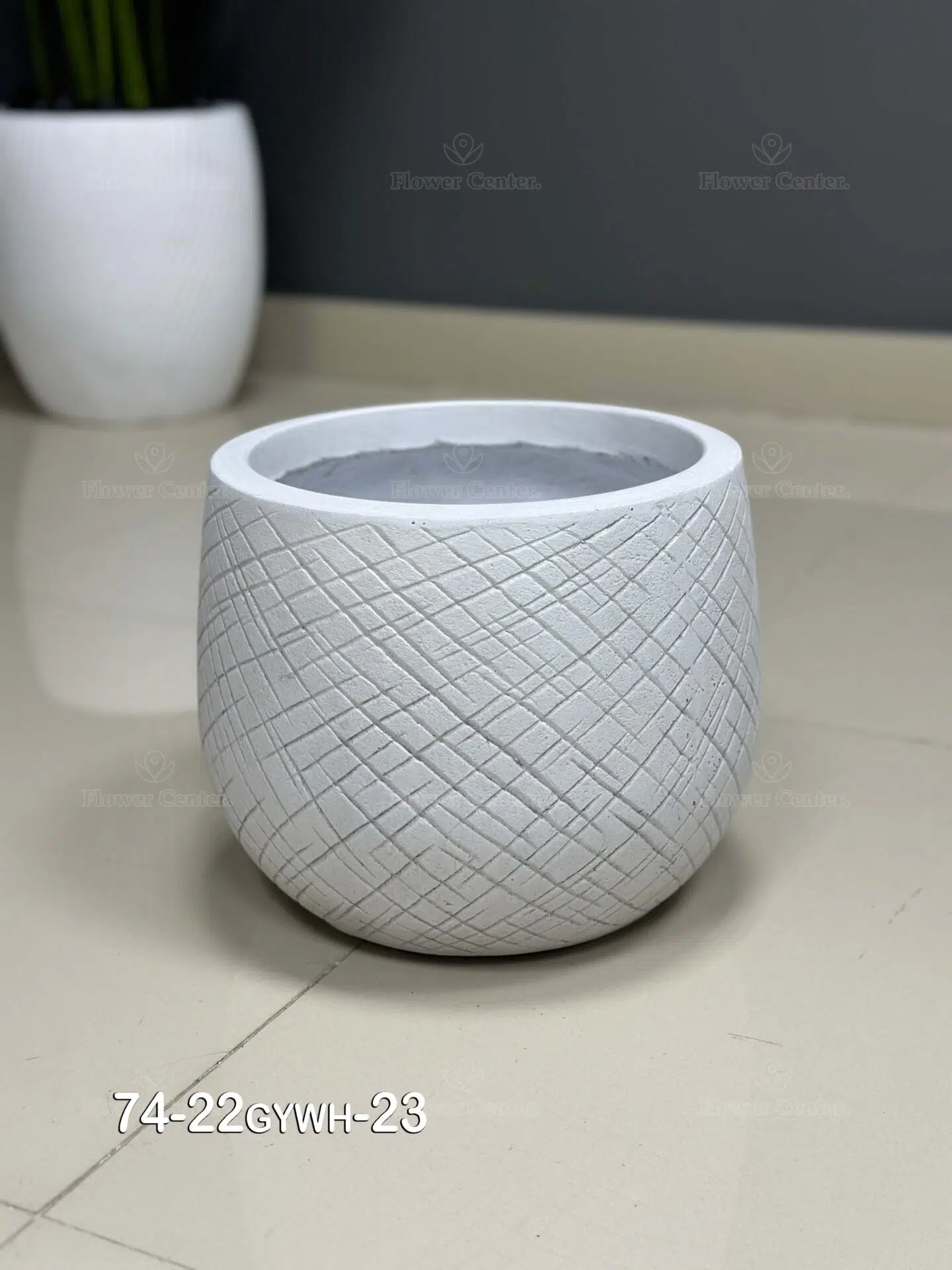 Fiberglass Grey-White Pot 23cm