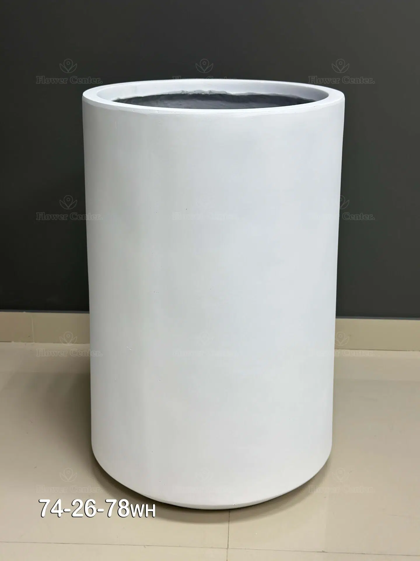 Shop a 78cm white fiberglass pot. Durable, lightweight, and perfect for indoor or outdoor décor.