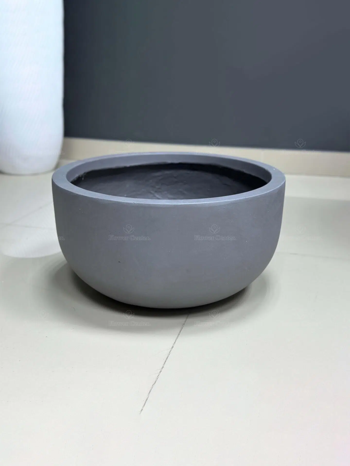 Fiberglass Pot 23.5cm